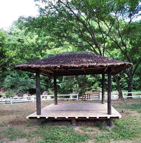 camp reynon gazebo